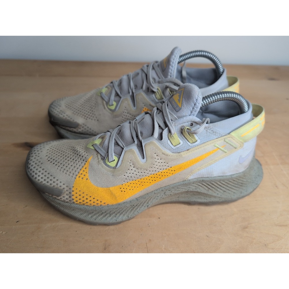 Nike Pegasus Trail 2 Pure Platinum Fossil Laser Orange Women's CK4309-001 Size 8